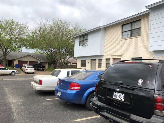 Building Photo - 202 Dahlberg Blvd