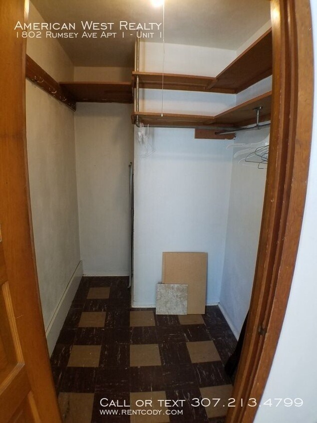 Foto del edificio - Nice efficiency apartment