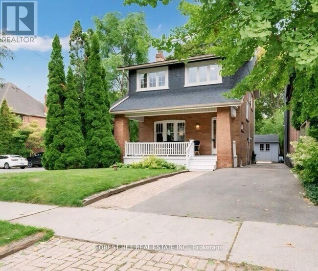 Building Photo - 307 Sheldrake Blvd
