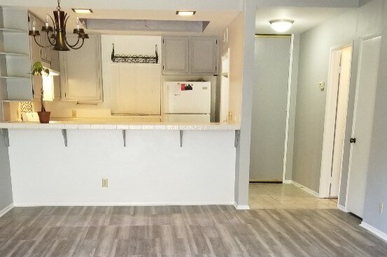Foto principal - 3480 Barham Blvd