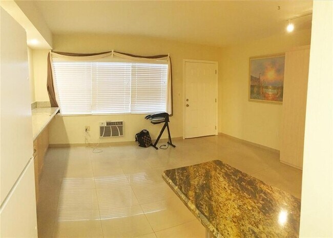 Foto del edificio - 2001 S Ocean Dr