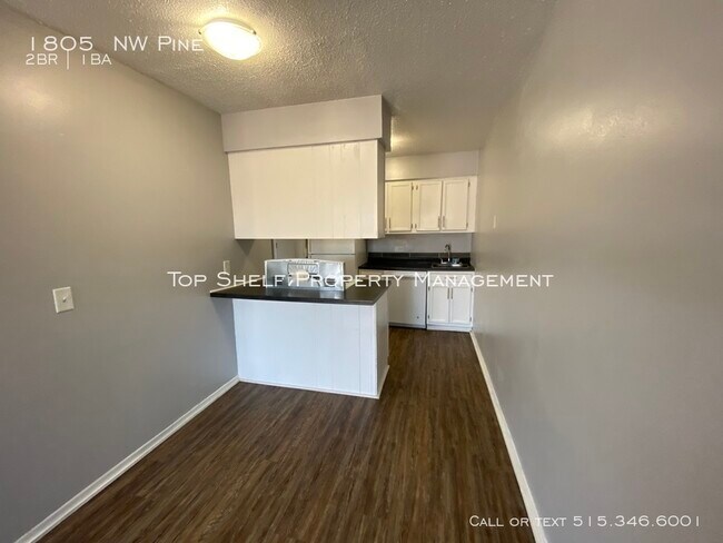 Building Photo - March RENT FREE!  2 bedroom 1 bath unit