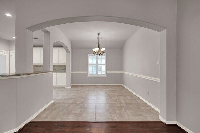 Building Photo - Immaculate April Sound Patio Home 3/2.5/2