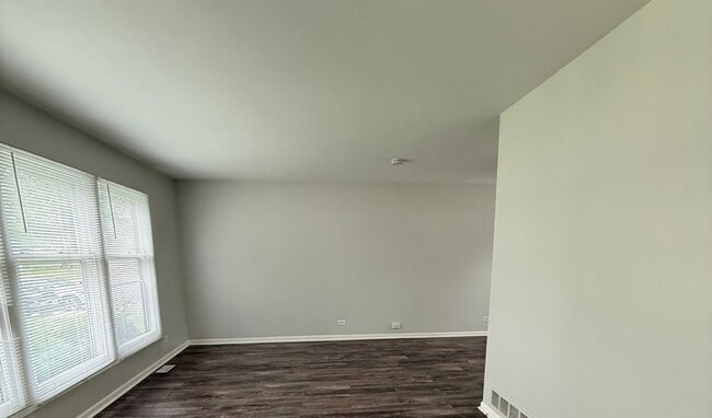 Foto del edificio - 2116 Briar Hill Dr