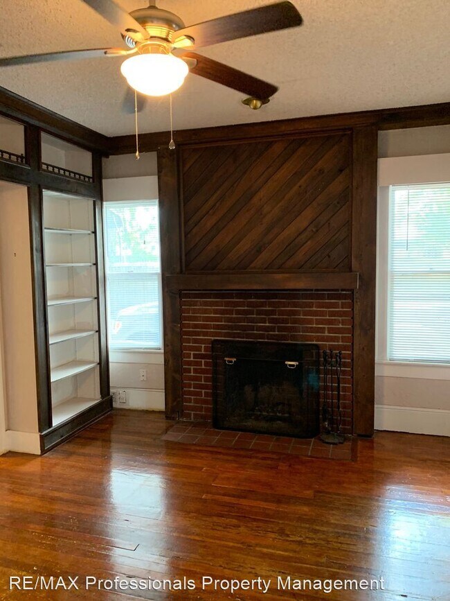 Building Photo - 3 br, 1 bath House - 710 NW 2nd Avenue
