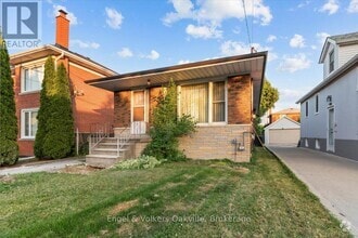 Building Photo - 939 Glencairn Ave