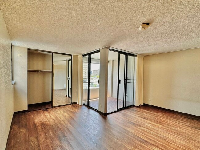 Building Photo - Unit #507 2100 Date Street, Unit 507