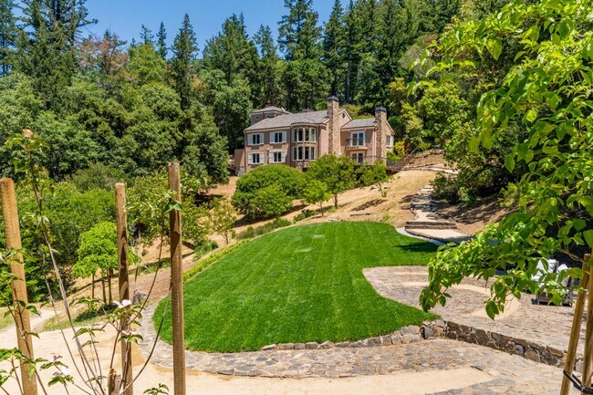 Building Photo - 810 Bear Gulch Rd