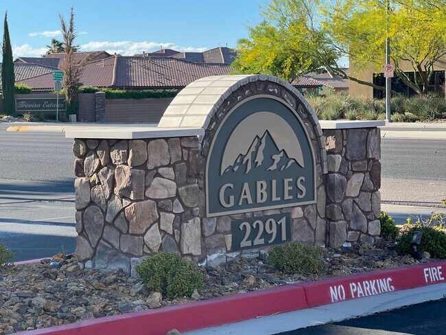 Building Photo - Henderson - 2 bedroom condo