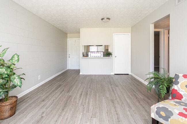 2BR-1.5BA-850sf - Oasis at San Marco