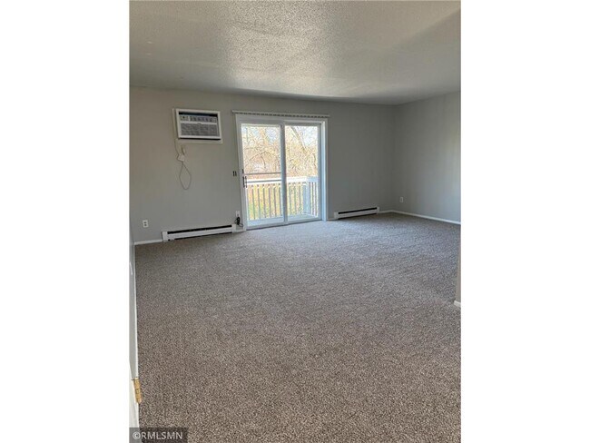 Foto del edificio - 880 E 6th St