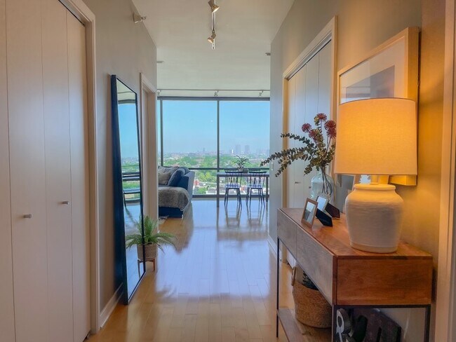 Foto del edificio - 860 W Blackhawk St