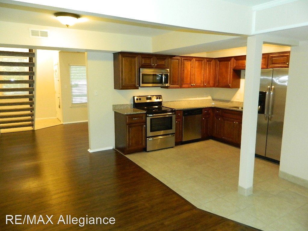 2 br, 2.5 bath House 5340 PALMYRA COURT House Rental in Virginia