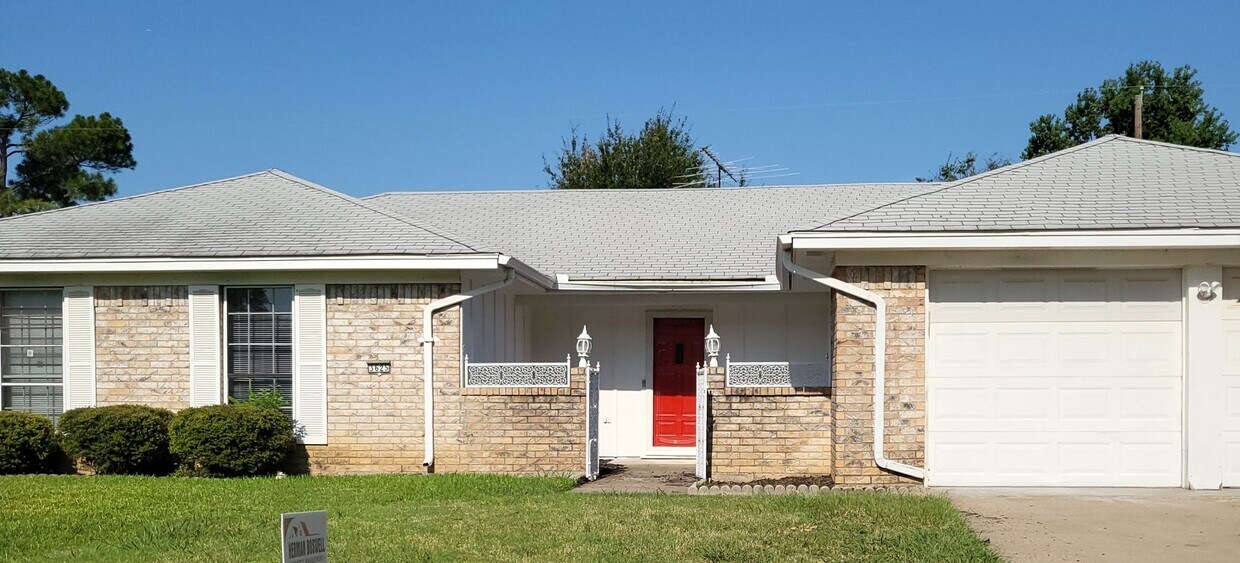 Foto principal - 3625 Stephenson Dr