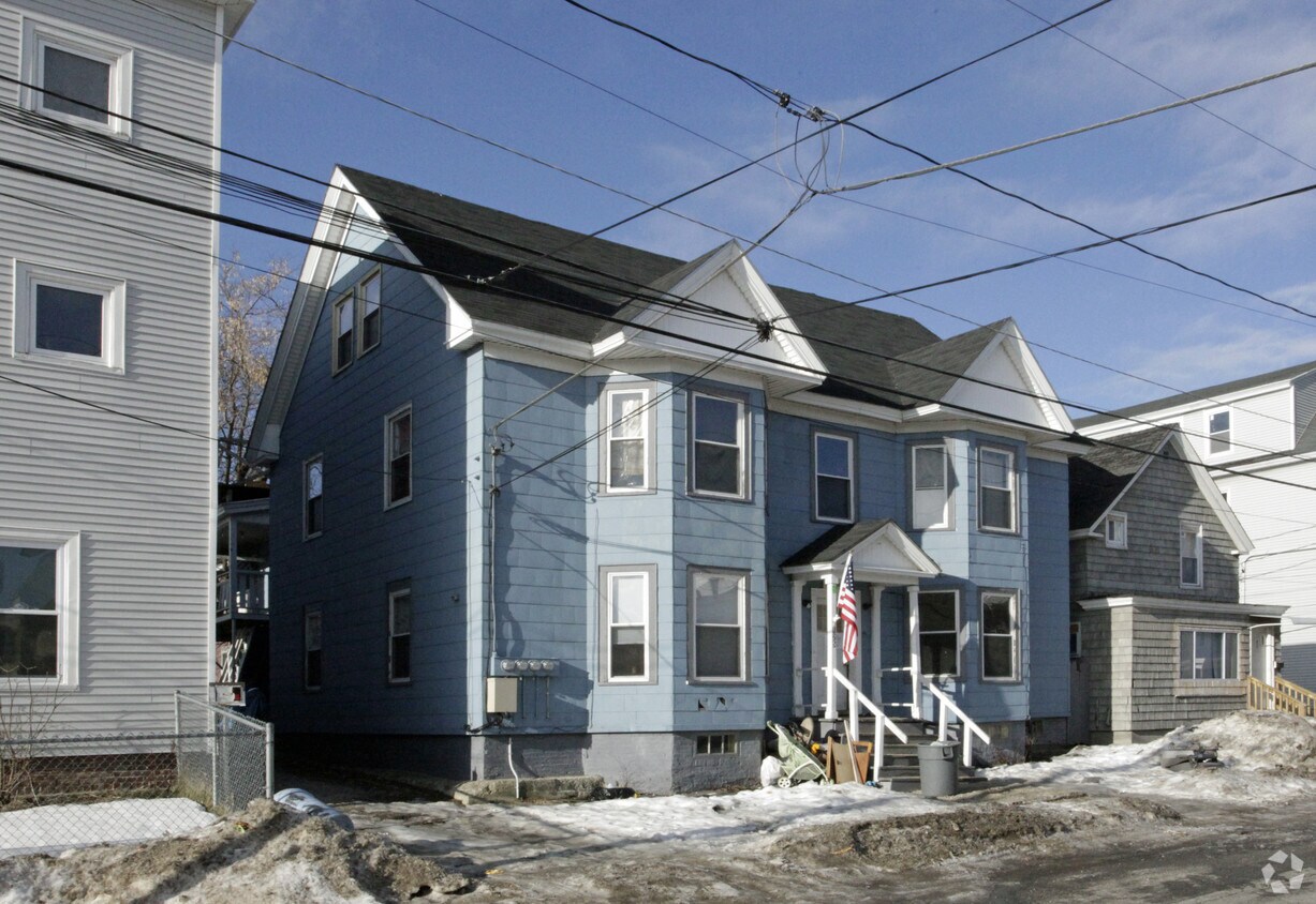 125 Pierce St, Lewiston, ME 04240 Apartments in Lewiston, ME