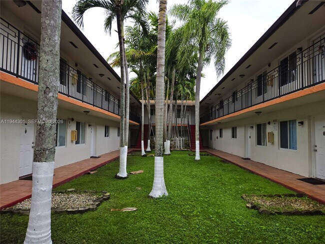 Foto del edificio - 11541 NW 2nd St