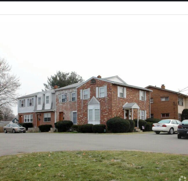 Foto del edificio - 7037 Paxton Rd