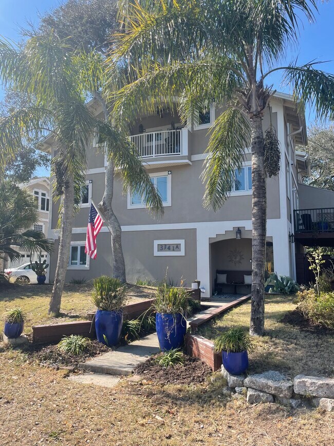 Foto del edificio - 3341 1st Ave