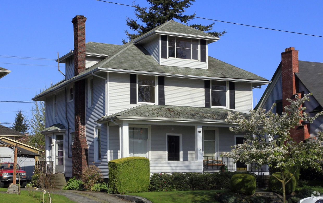 Primary Photo - 1714 Colby Ave