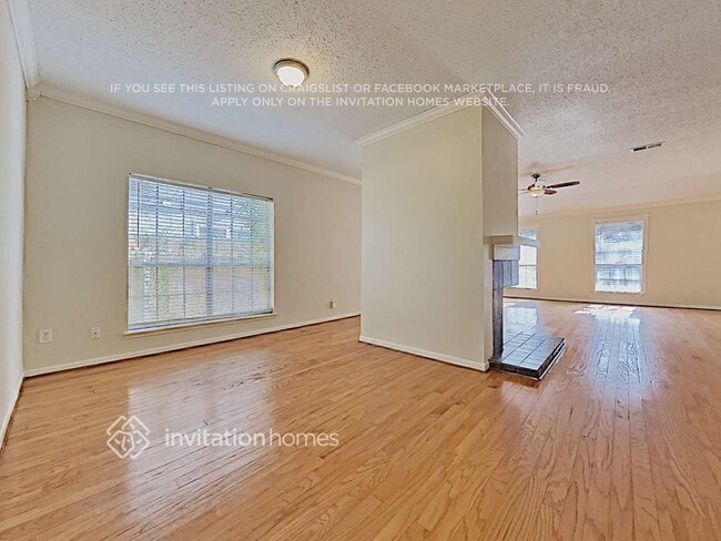 Building Photo - 110 S Village Knoll Cir