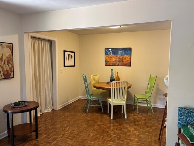 Foto del edificio - 3105 Colonial Way