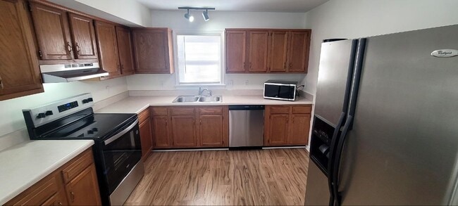 Building Photo - 9728 Country Way Rd