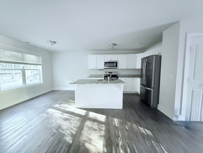 Foto del edificio - Single Family Home - 2/2.5 in Cumming, GA