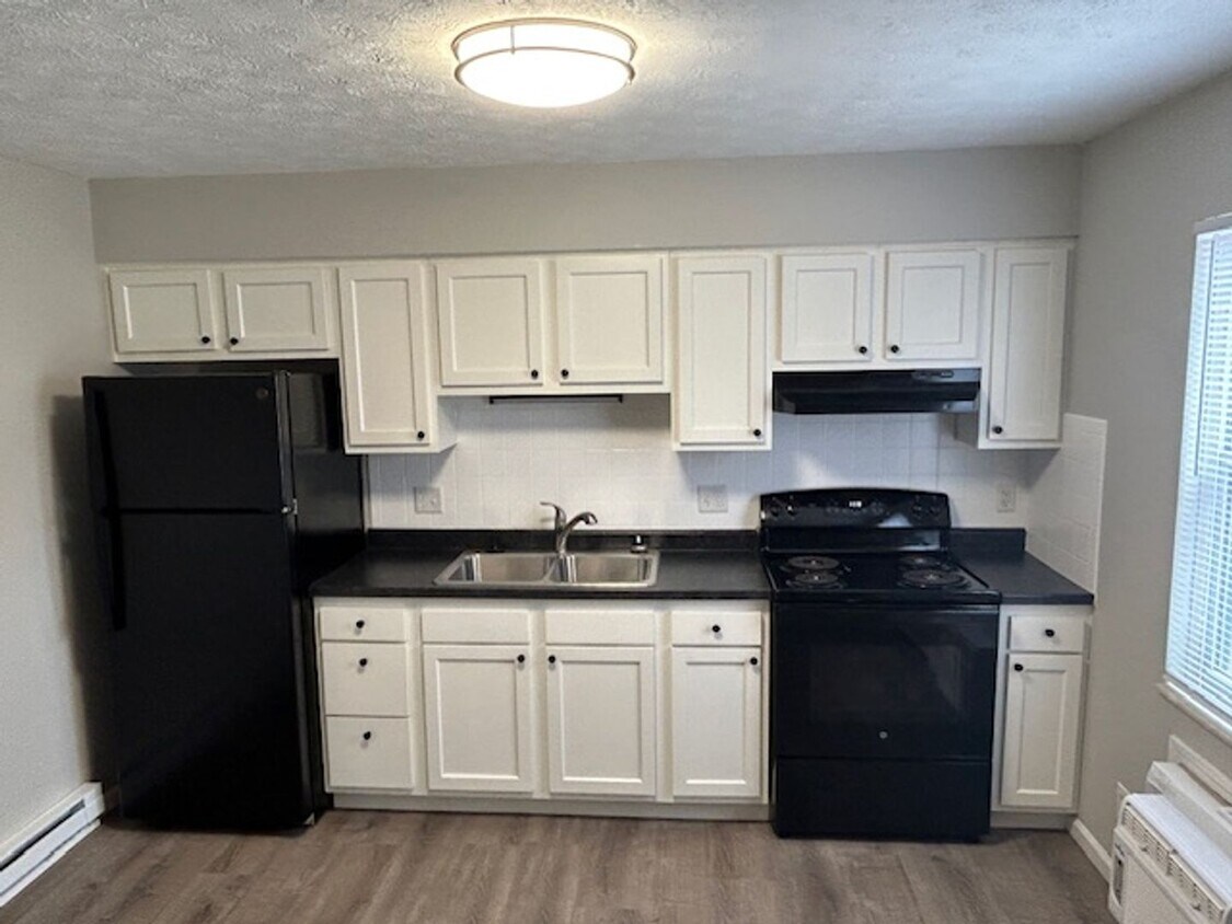 Foto principal - Find Your Perfect Home at Bunker Hill Court