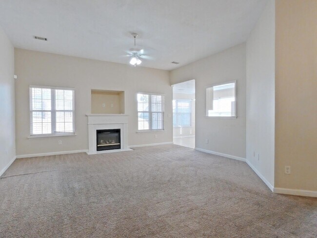 Foto del edificio - 1725 Tamarind Way