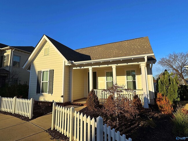 Building Photo - 209 St Louis St