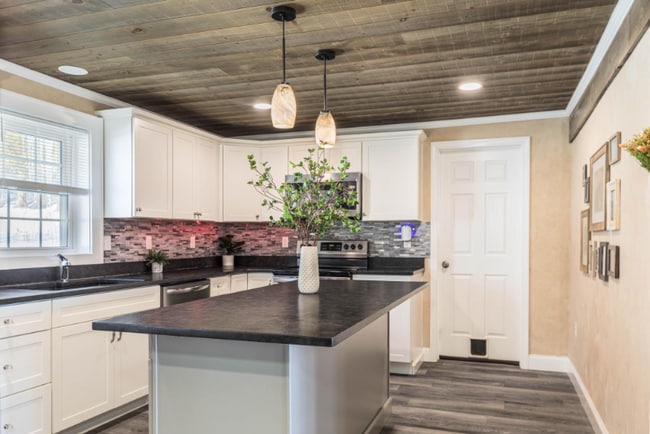 Building Photo - 730 Mammoth Rd