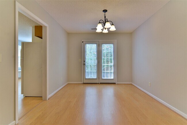 Foto del edificio - 5 Providence Plantation Ct