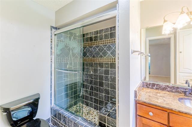 Foto del edificio - 2418 Ingleside Dr