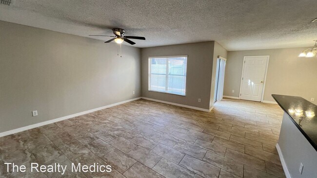 Foto del edificio - 3 br, 2.5 bath House - 14473 Chinese Elm Dr