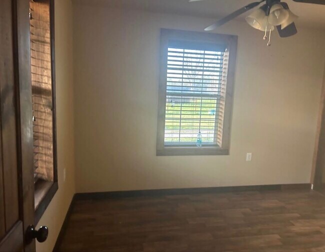 Foto del edificio - 1701 Co Rd 113