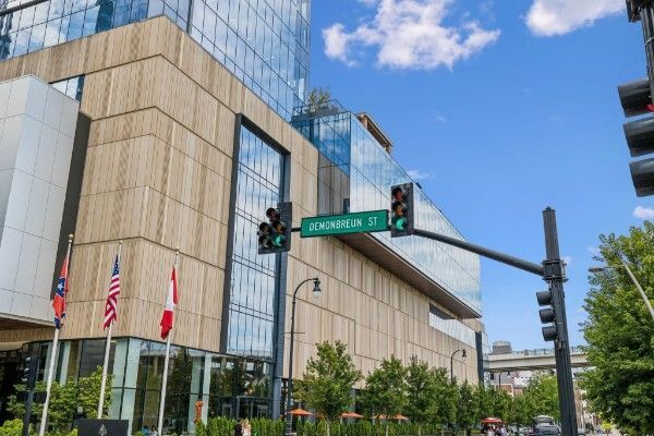 Foto del edificio - 160 2nd Ave S