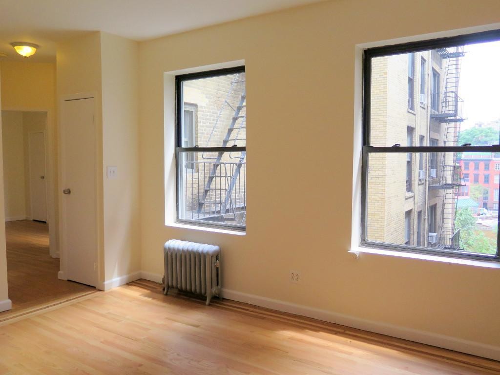 Primary Photo - 201 W 11th St