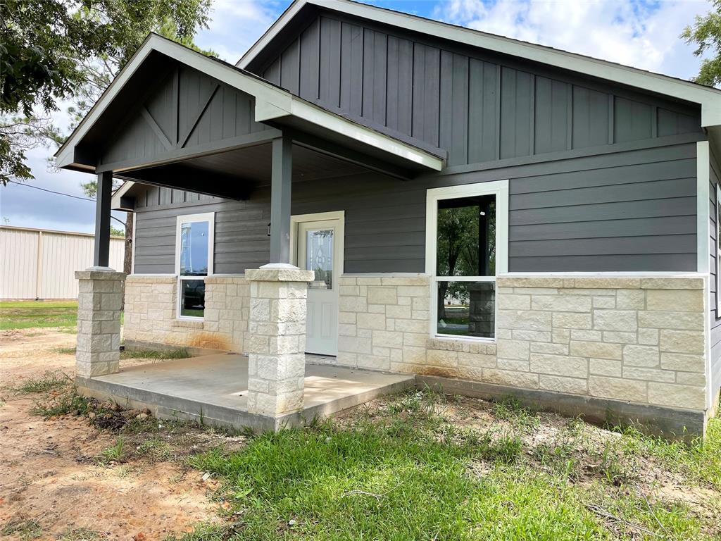 301 Victoria St, Louise, TX 77455 House Rental in Louise, TX