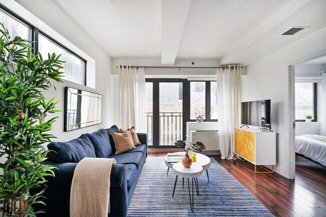 Foto del edificio - 809-6A New 2BR Duplex With a Private Patio