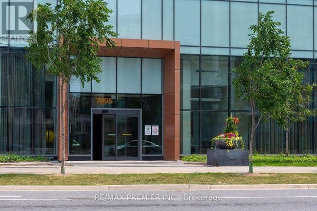 Building Photo - 7895 Jane St
