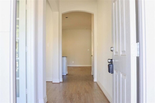 Foto del edificio - 27150 Grey Fox Run