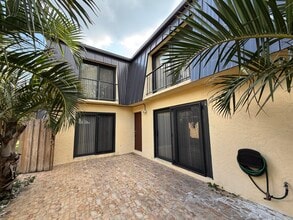 Building Photo - 2471 Waterside Dr