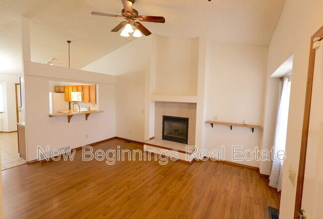 Building Photo - 5999 Pioneer Mesa Dr