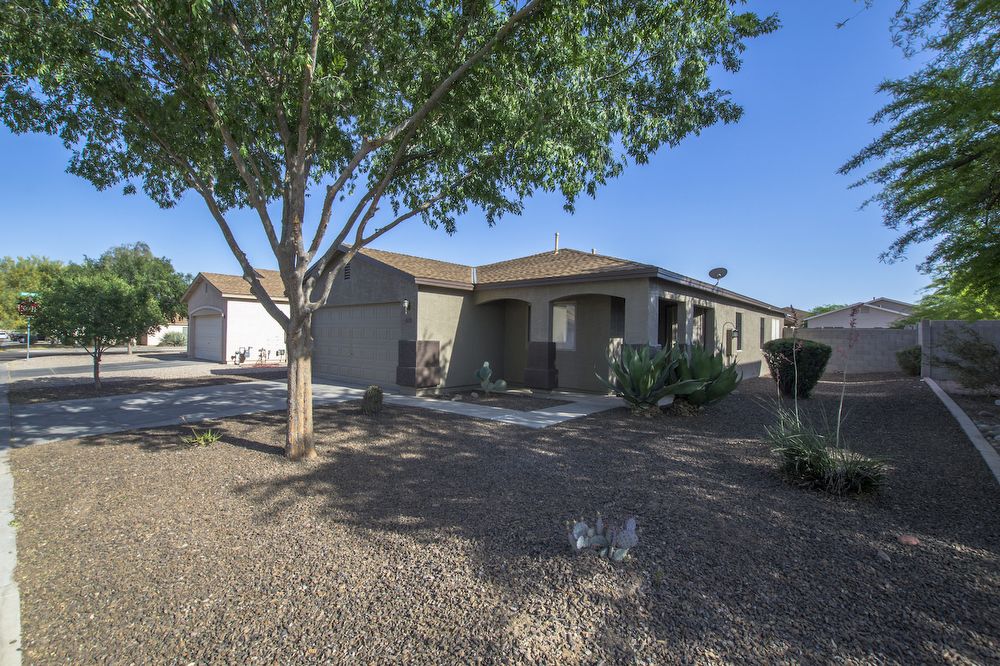 Foto principal - 1057 E Silversmith Trl