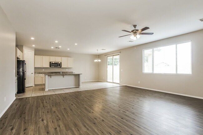 Foto del edificio - 6114 S 30th Ln
