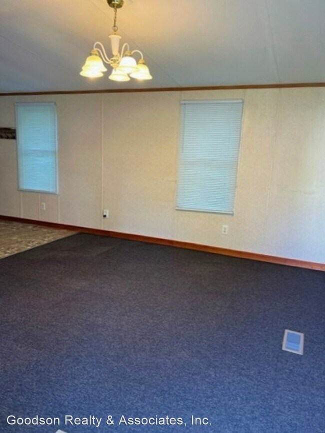 Building Photo - 3 br, 1 bath House - 106 Davis Street