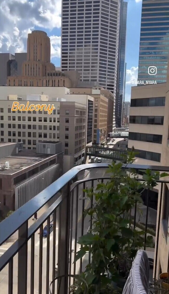 Foto del edificio - 121 Washington Ave S