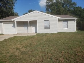 Building Photo - 622 Woodmont Dr