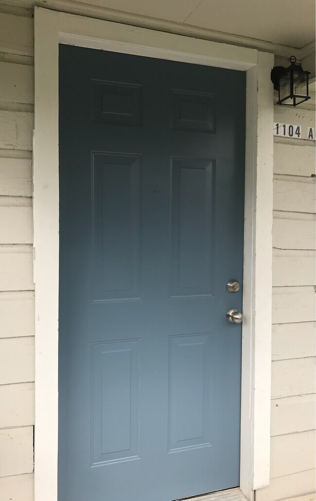 Foto del edificio - 1104 E 26th St