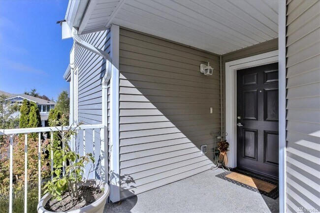 Building Photo - Auburn Lakeland Hills condo - rambler 2 be...